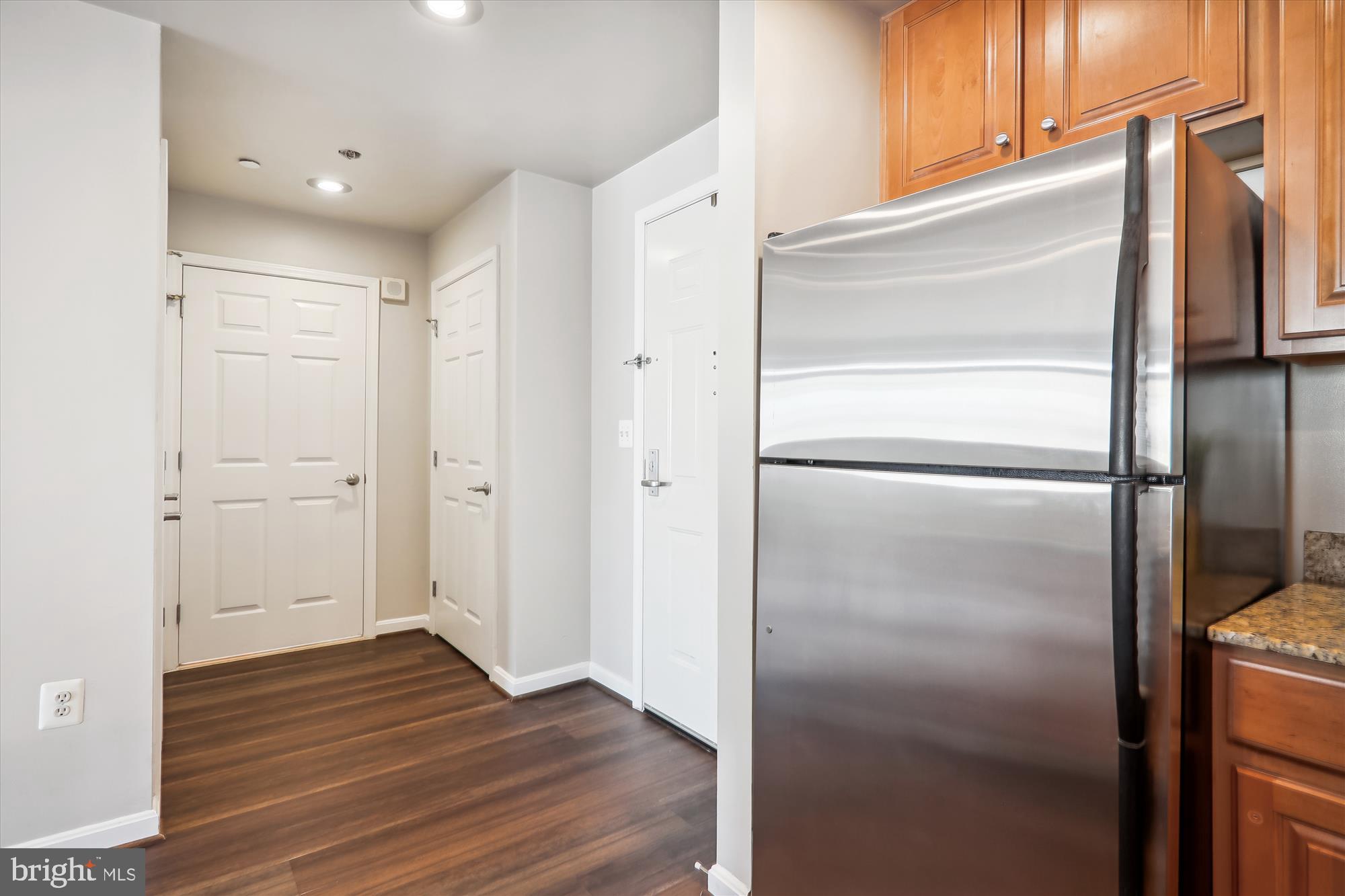 11710 Old Georgetown Road, Unit 1503 North Bethesda, MD 20852 - Photo 6 of 72 Kitchen