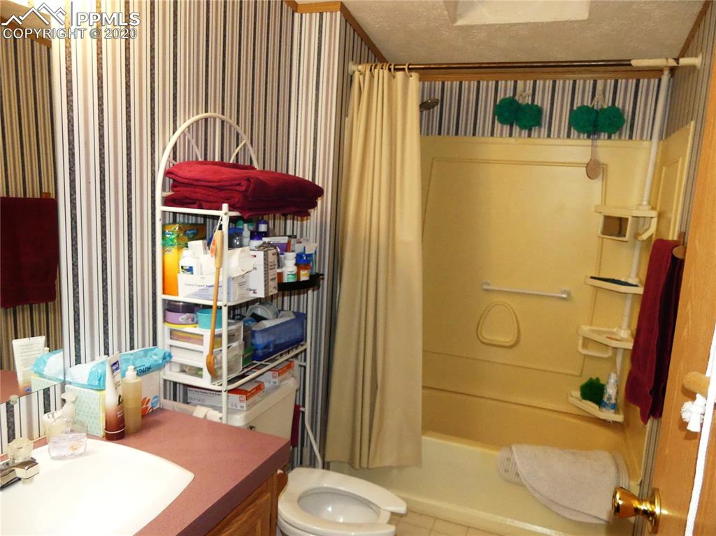 30150 Antioch Road Yoder, CO 80864 - Photo 15 of 36 Main Bath