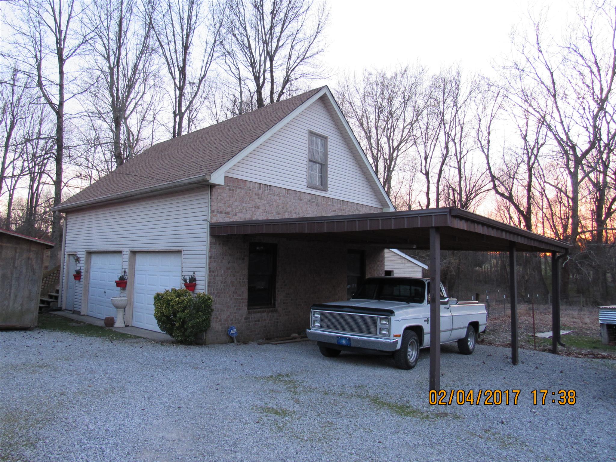 2324 South Mt Pleasant Road Greenbrier, TN 37073 - Photo 4 of 30 a house view with a backyard space