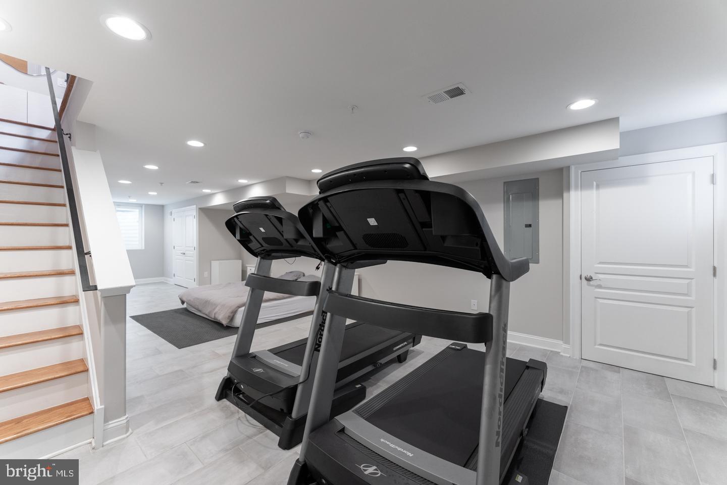 1715 North Howard Street Philadelphia, PA 19122 - Photo 17 of 56