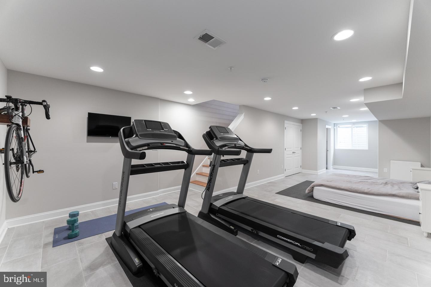 1715 North Howard Street Philadelphia, PA 19122 - Photo 18 of 56