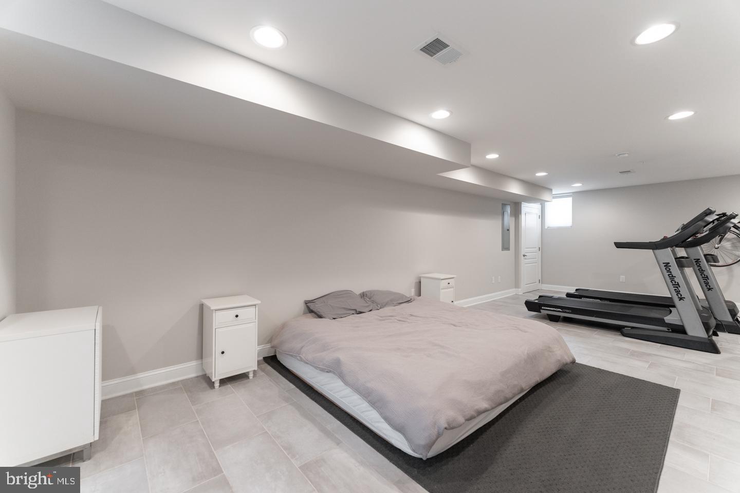 1715 North Howard Street Philadelphia, PA 19122 - Photo 22 of 56