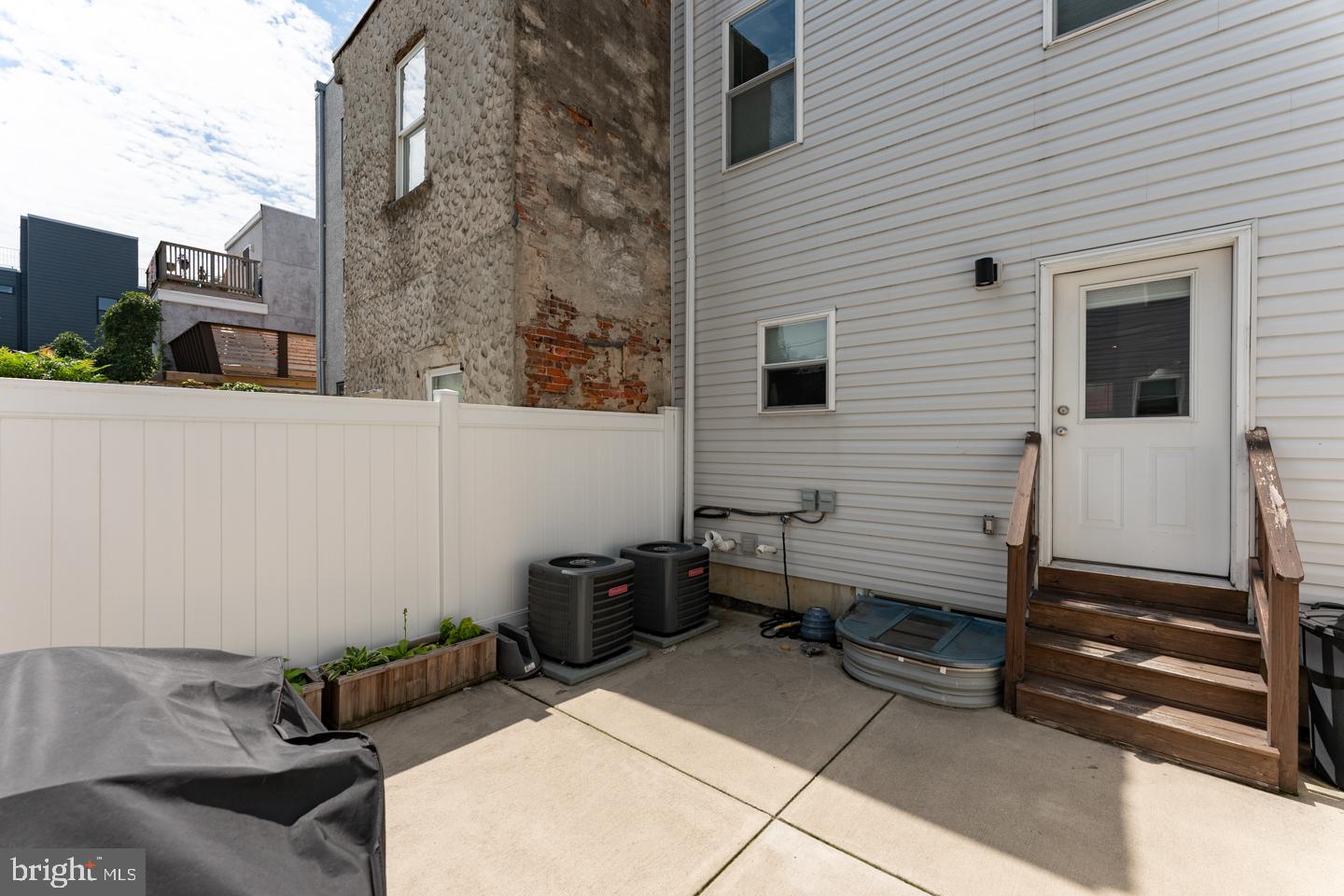 1715 North Howard Street Philadelphia, PA 19122 - Photo 55 of 56