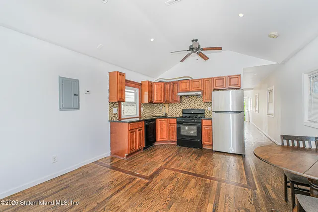 $689,000 | 1170 Mason Avenue | Midland Beach