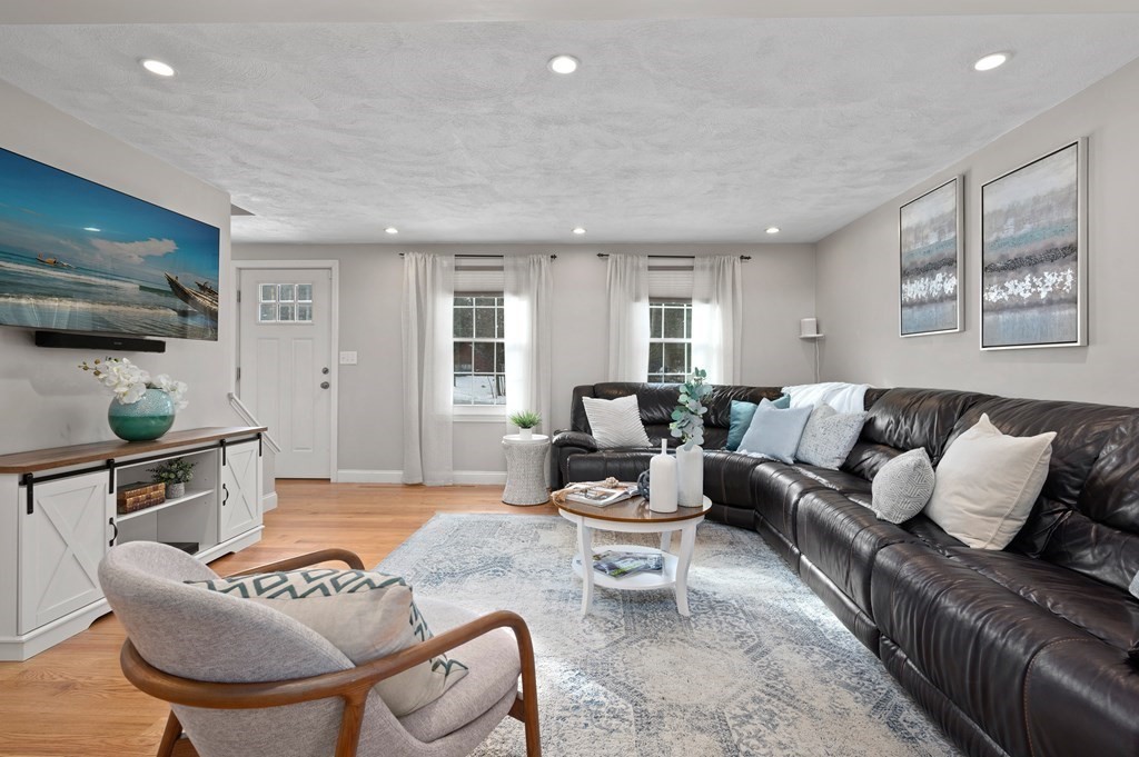 41 Nutter Road North Reading, MA 01864 - Photo 8 of 34 Gallery Image 8