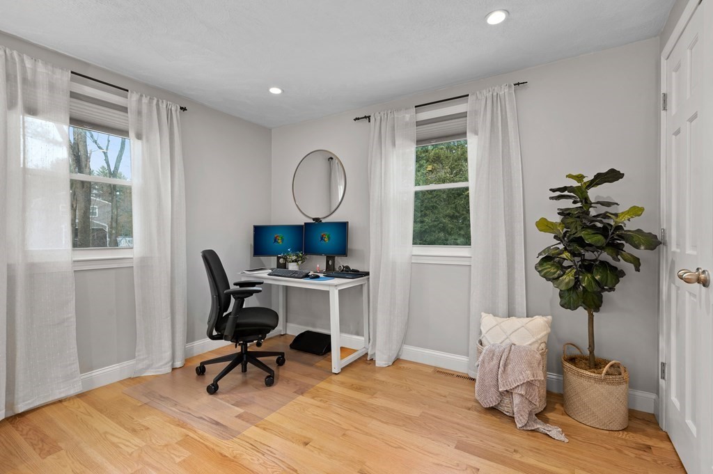 41 Nutter Road North Reading, MA 01864 - Photo 9 of 34 Gallery Image 9
