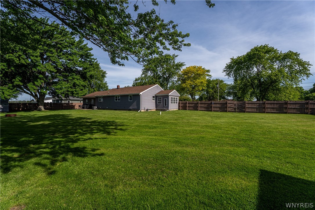 3174 Lockport Road Wheatfield, NY 14132 - Photo 38 of 41