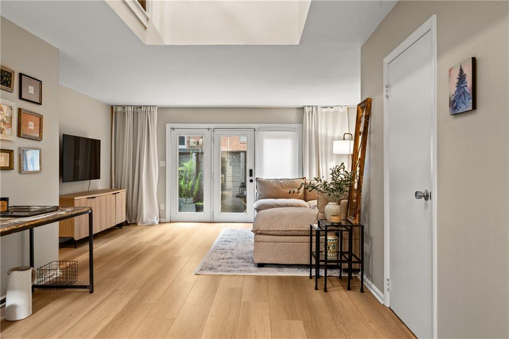 4300 Roswell Road Northeast, Unit 28 Atlanta, GA 30342 - Photo 7 of 29 Gallery Image 7