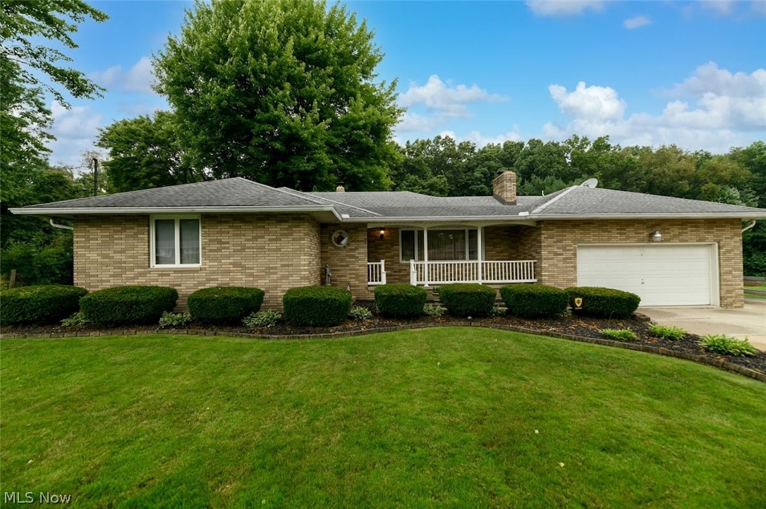 231 Moore Road Akron, OH 44319 - Photo 2 of 34