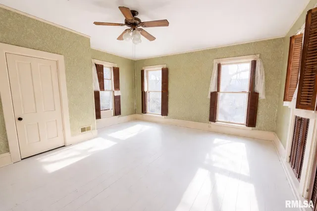 $174,990 | 114 North Fulton Street, Lacon, IL 61540