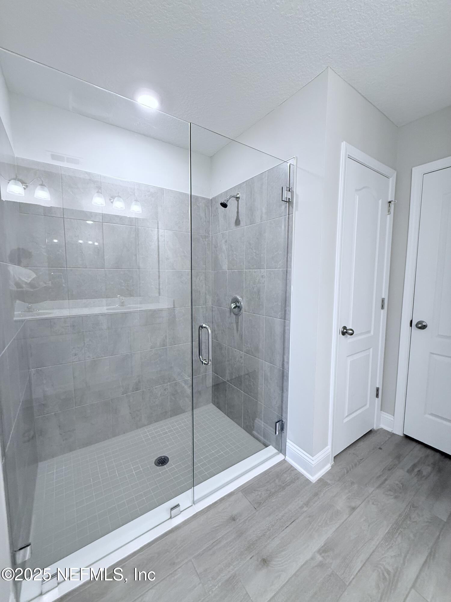 23 Alagon Way Street St. Augustine, FL 32084 - Photo 12 of 39 a bathroom with a shower