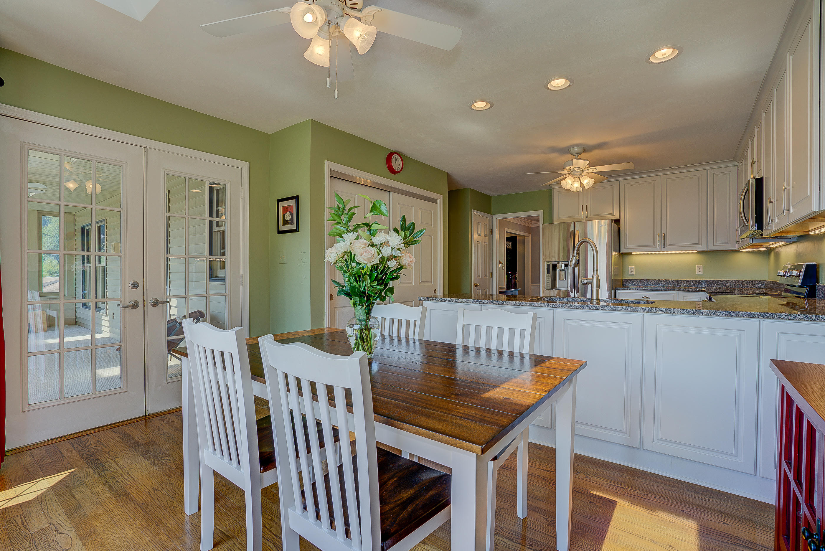 290 Diamond Road Salem, VA 24153 - Photo 16 of 34 Easy Access To Sunroom