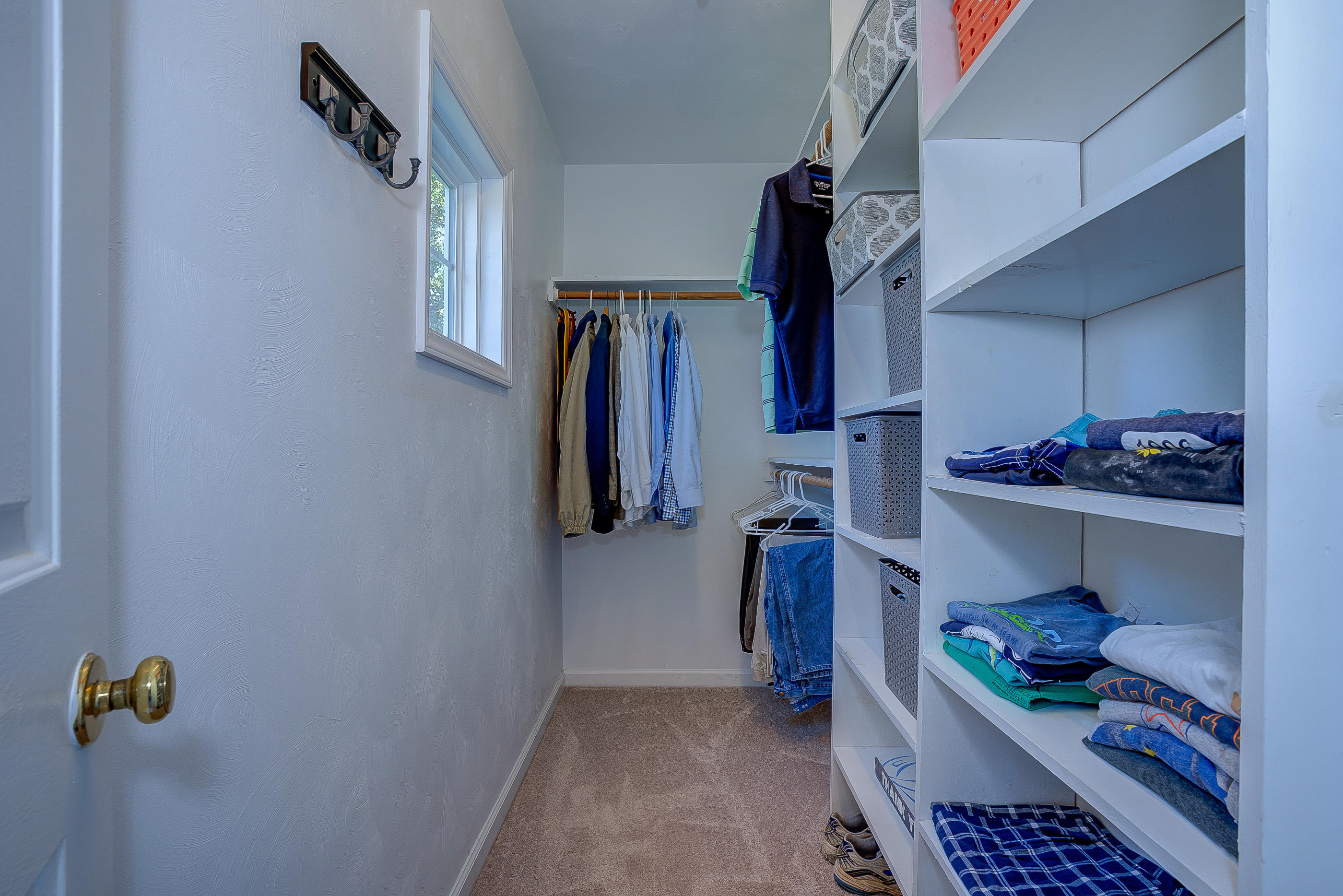 290 Diamond Road Salem, VA 24153 - Photo 20 of 34 Walkin Closet MBr
