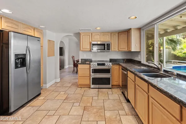 $970,000 | 8464 North 7th Avenue, Phoenix, AZ 85021