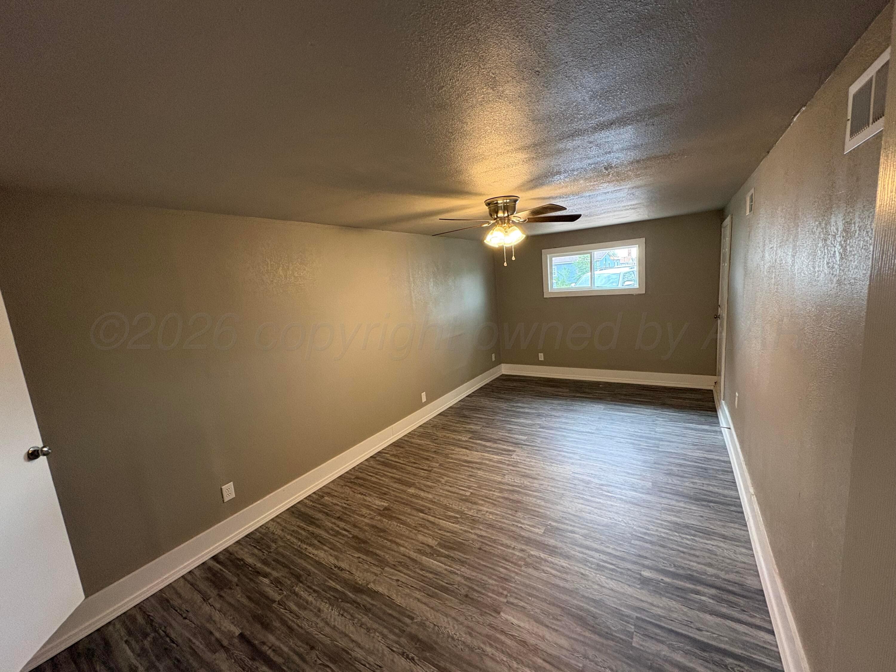 1042 Hodges Street Amarillo, TX 79104 - Photo 5 of 10 IMG_1159