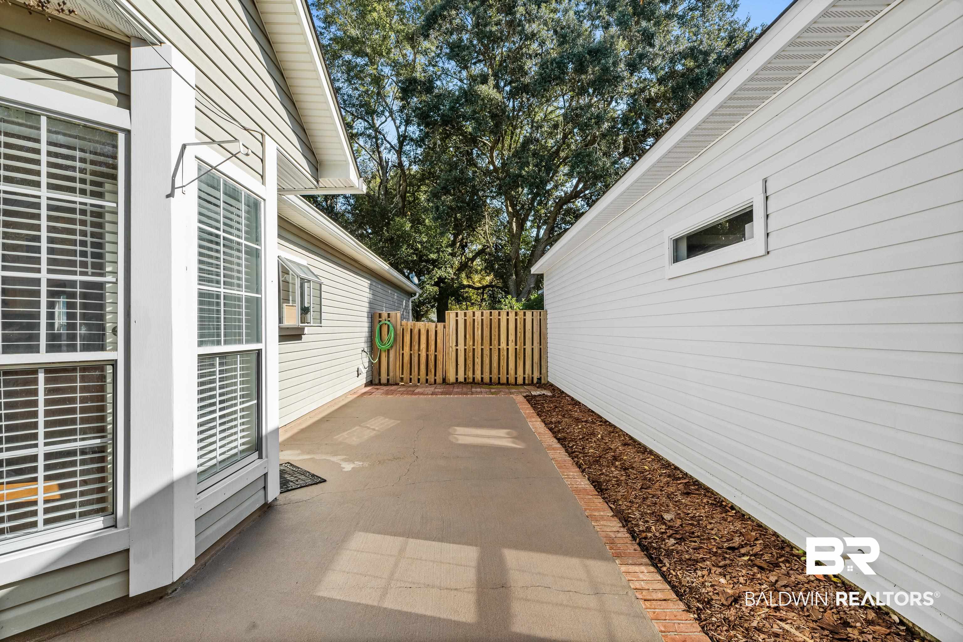 27 Cottage Drive Fairhope, AL 36532 - Photo 31 of 33 View of patio