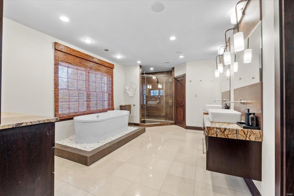 150 South Price Road St. Louis, MO 63124 - Photo 46 of 94