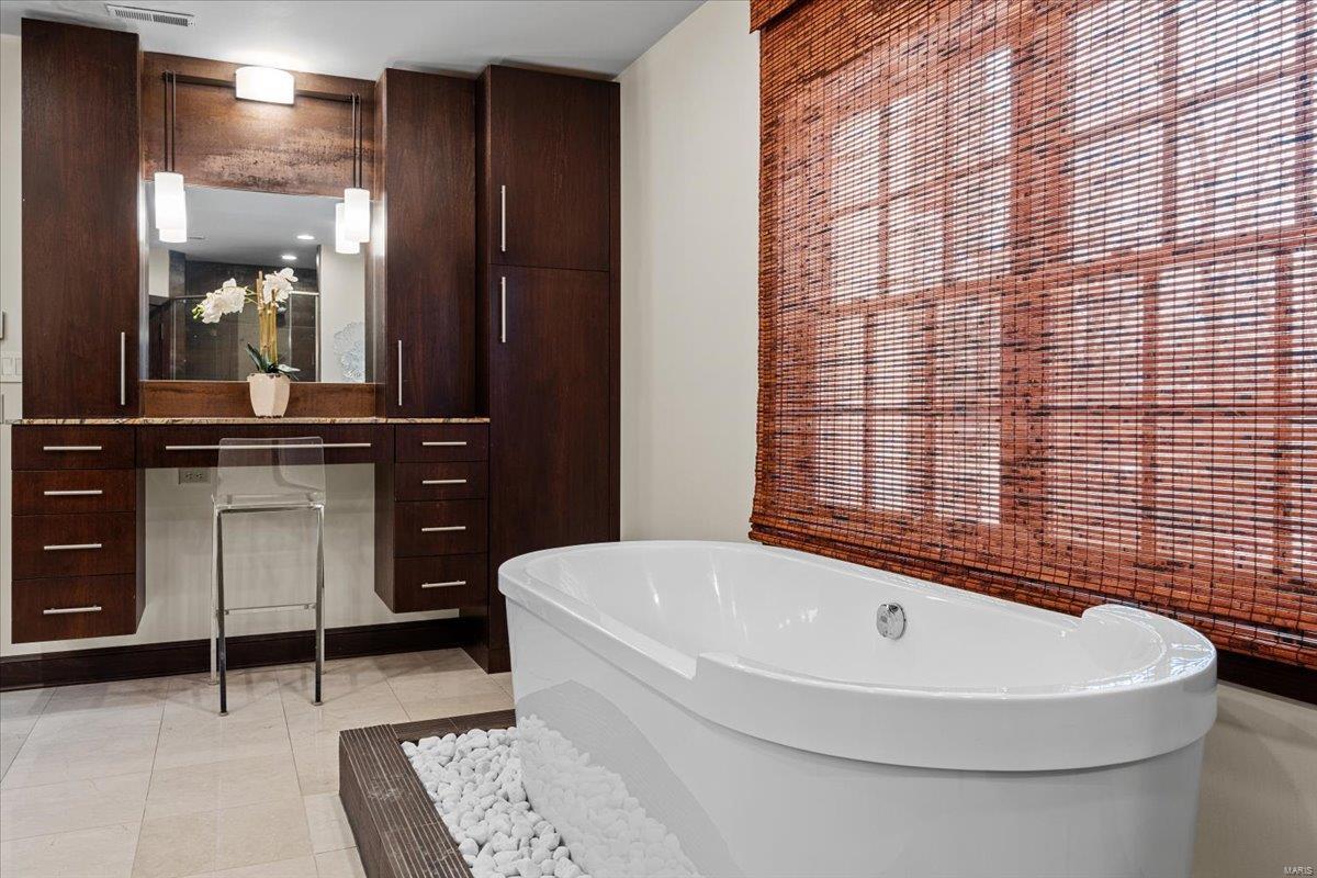 150 South Price Road St. Louis, MO 63124 - Photo 50 of 94