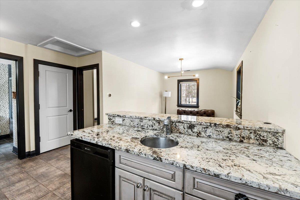 150 South Price Road St. Louis, MO 63124 - Photo 65 of 94
