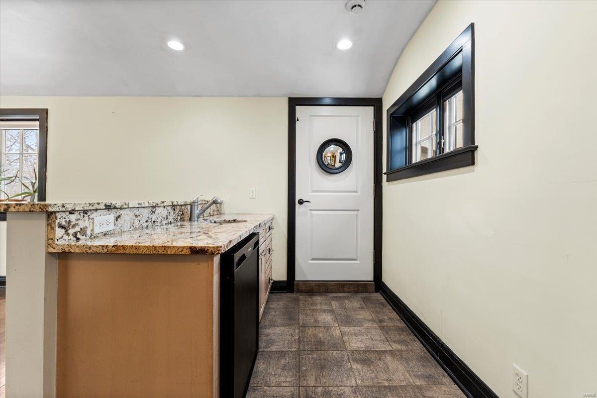 150 South Price Road St. Louis, MO 63124 - Photo 66 of 94
