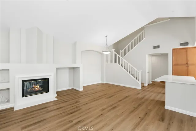 $1,230,000 | 33 Visalia, Irvine, CA 92602