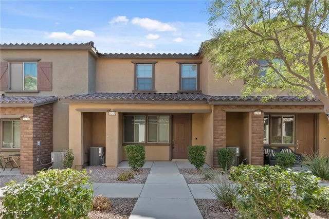 $2,140 | 6243 Milford Sound Street, Las Vegas, NV 89148