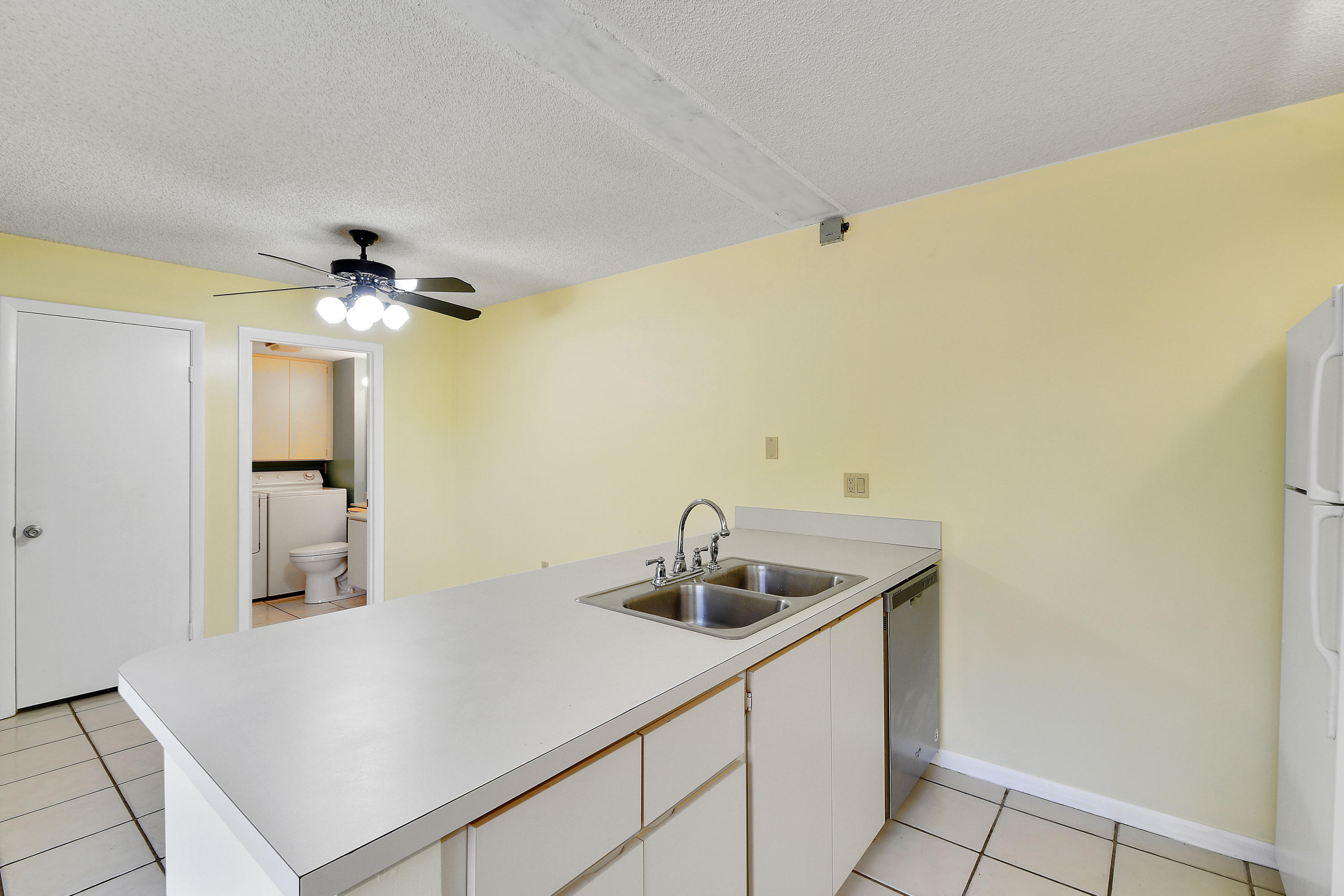 2407 24th Court Jupiter, FL 33477 - Photo 12 of 31 240724thCourt_11