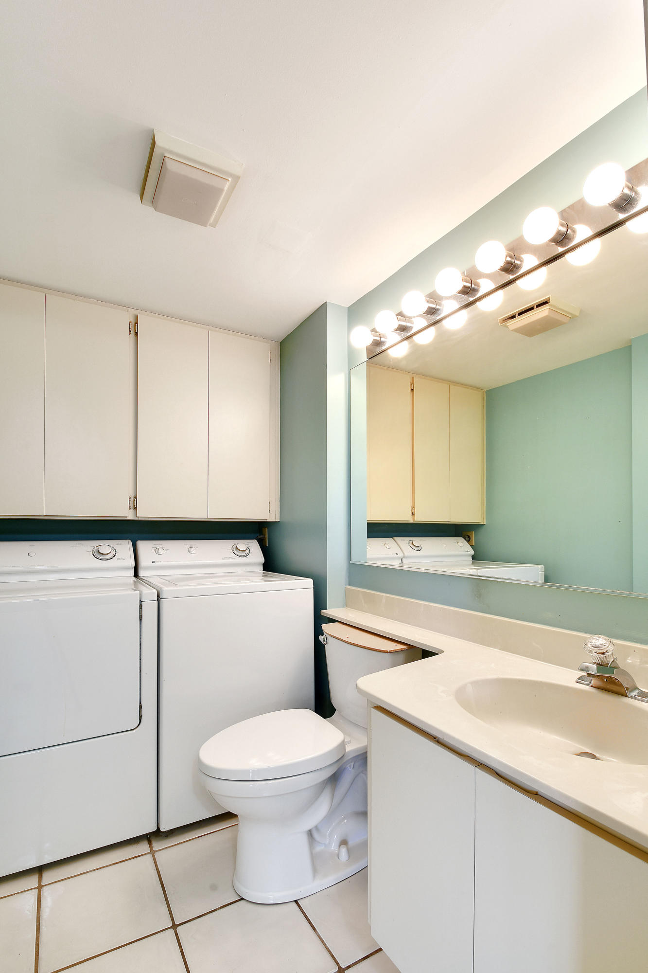 2407 24th Court Jupiter, FL 33477 - Photo 16 of 31 240724thCourt_15