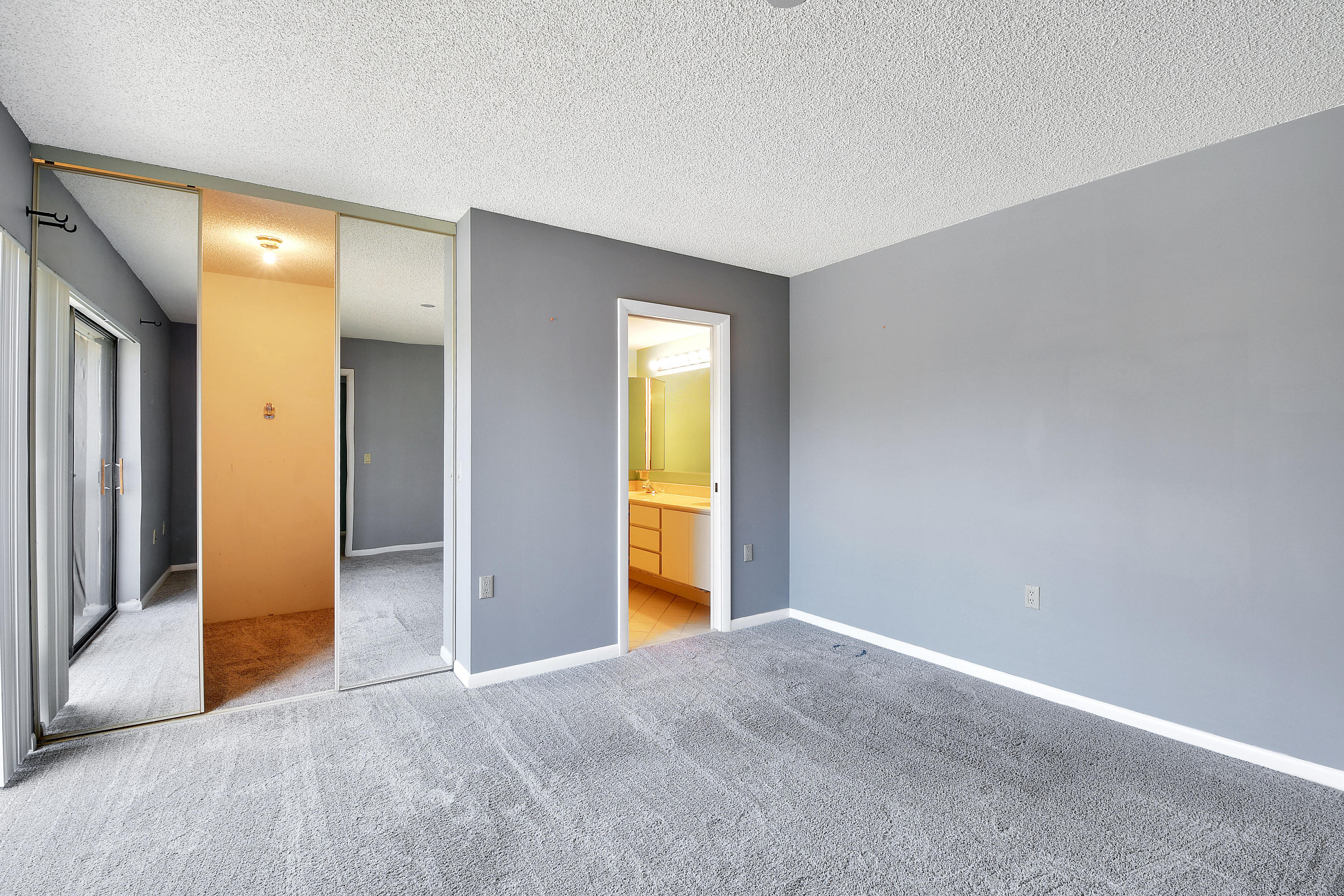 2407 24th Court Jupiter, FL 33477 - Photo 21 of 31 240724thCourt_20