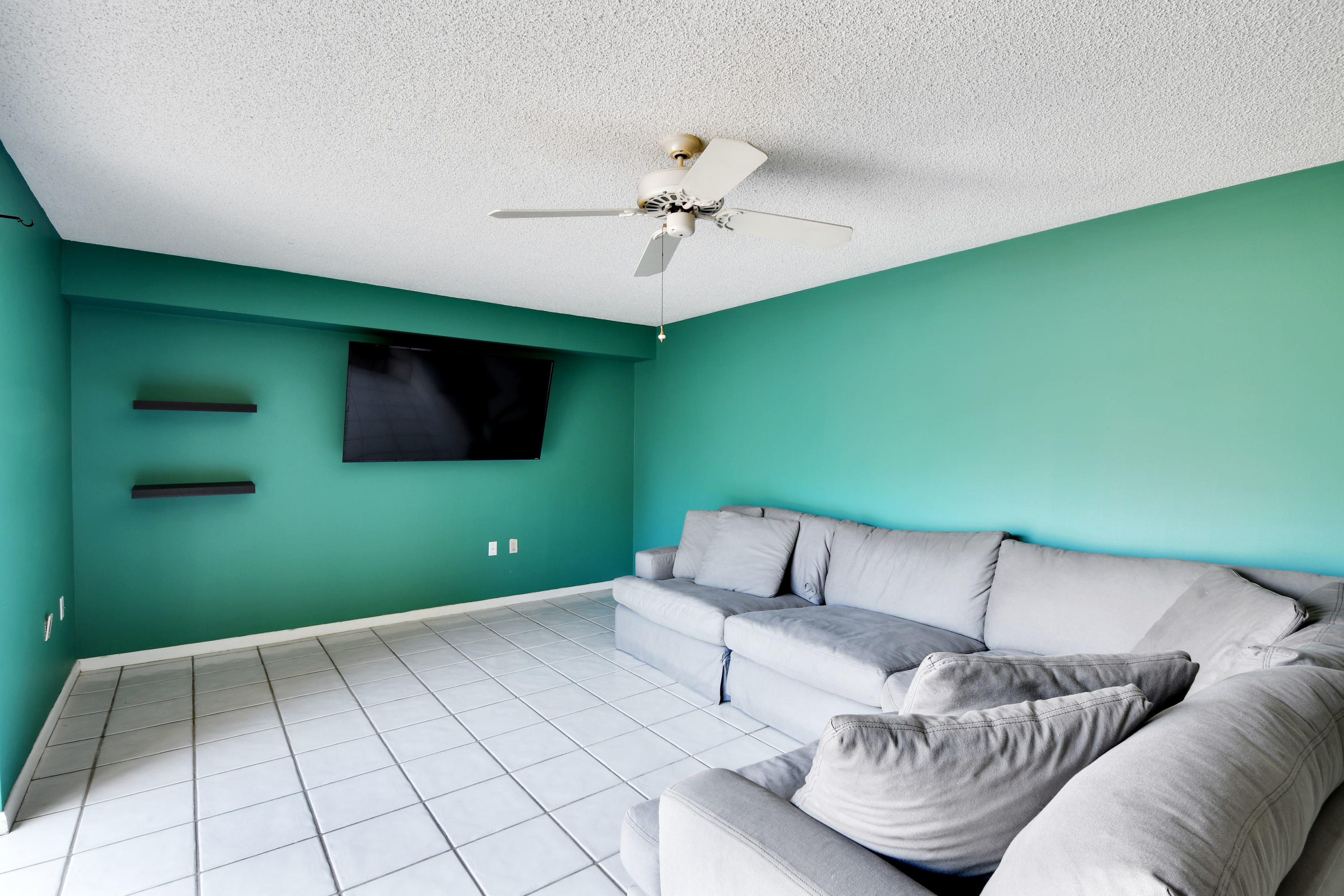 2407 24th Court Jupiter, FL 33477 - Photo 9 of 31 240724thCourt_06