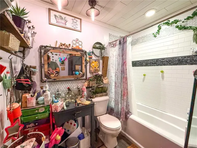 a view of a room with lots of stuff