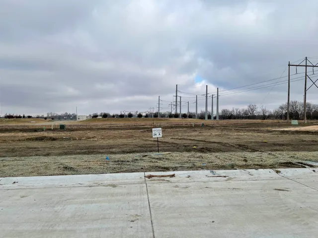 $29,900 | 6948 East Pheasant Ridge Street, Wichita, KS 67226