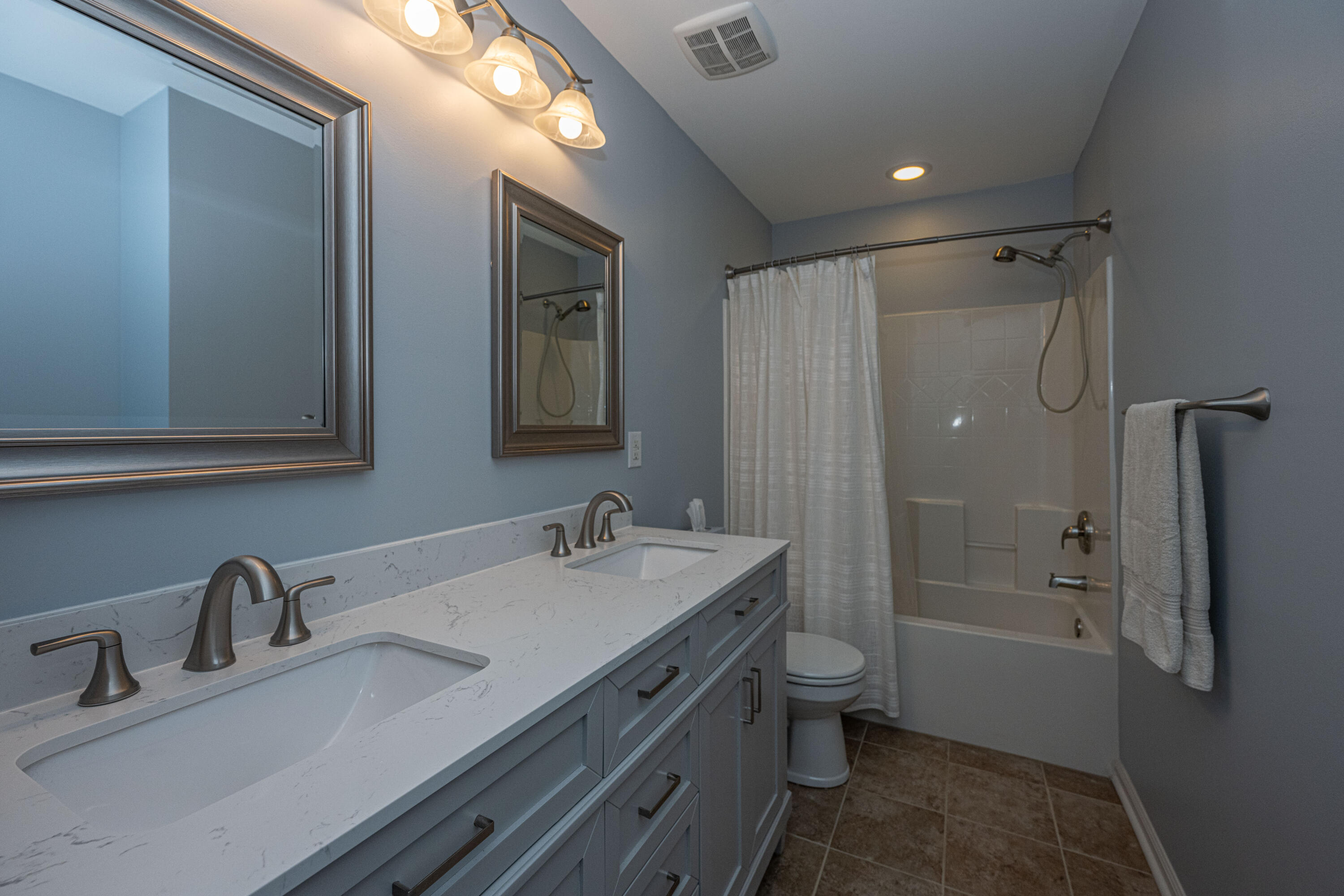 207 Meadow Wood Road Summerville, SC 29486 - Photo 36 of 49 Bathroom