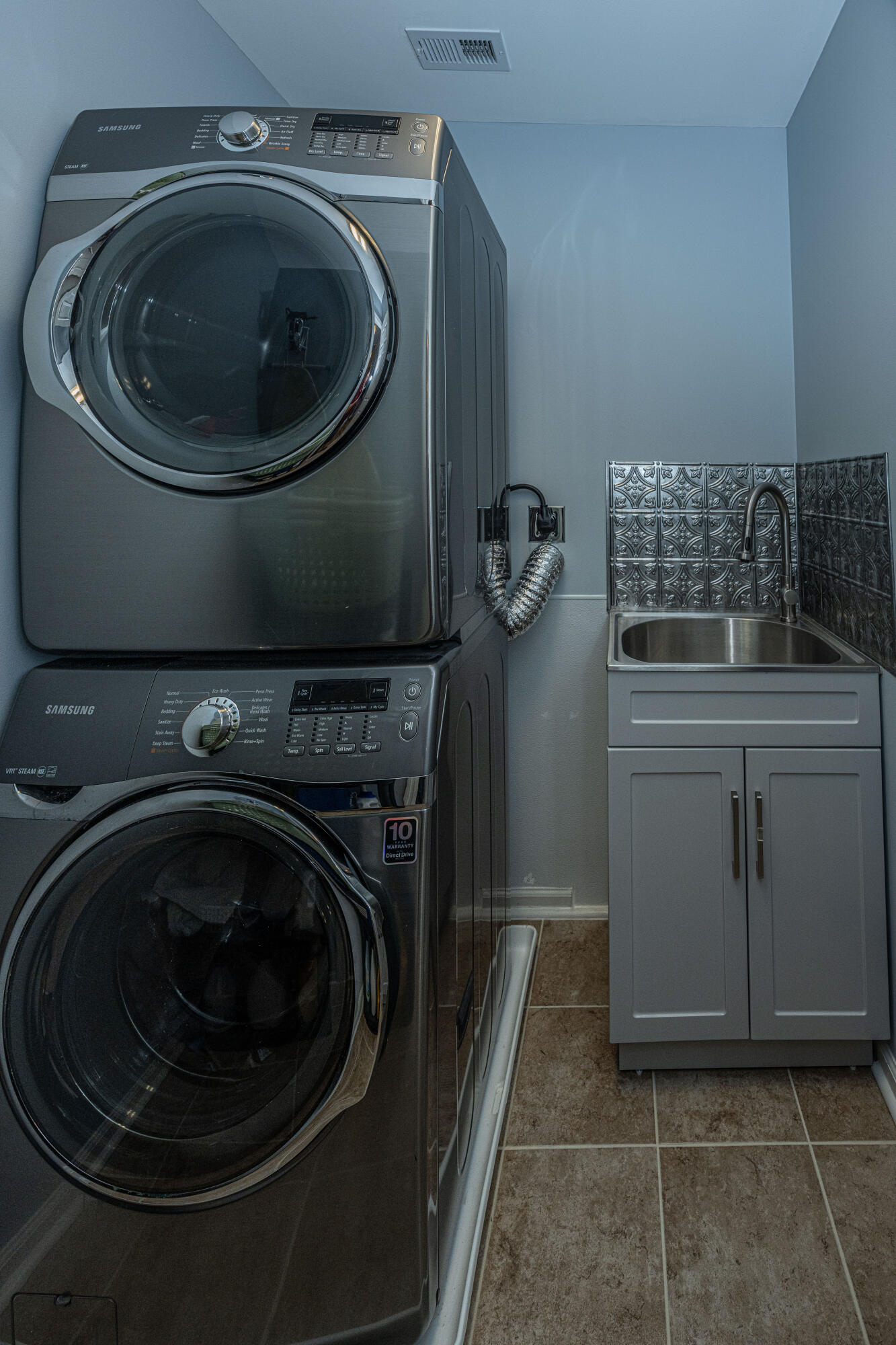207 Meadow Wood Road Summerville, SC 29486 - Photo 38 of 49 Laundry Room
