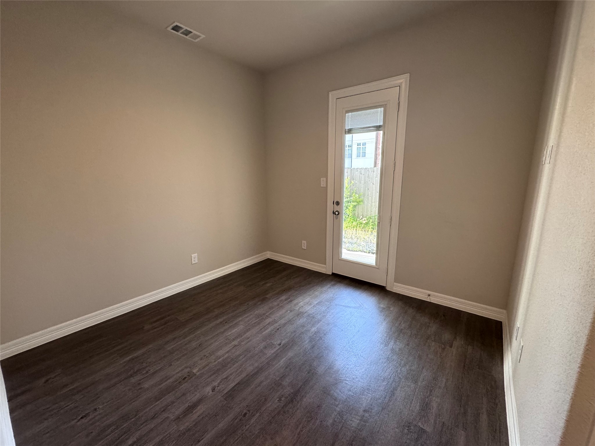 11014 Cres Light Way Houston, TX 77043 - Photo 3 of 19
