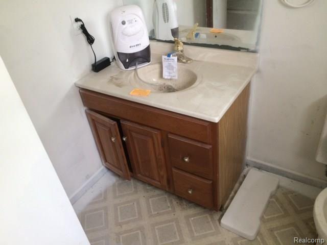 2964 South Summers Road Imlay City, MI 48444 - Photo 23 of 43 bath 2,3.JPG