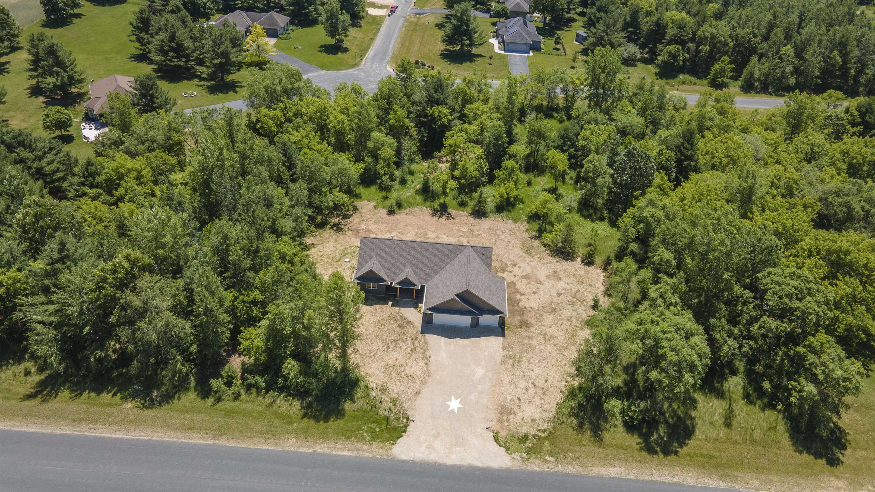 1079 Lake Ridge Road Wautoma, WI 54982 - Photo 3 of 27