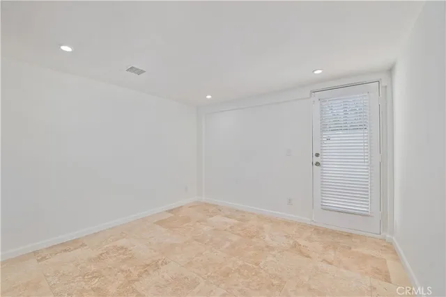 $5,900 | 17326 Chase, Northridge, CA 91325