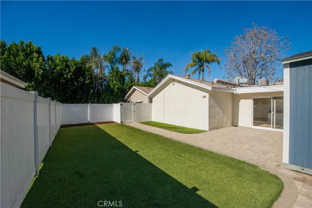 $5,900 | 17326 Chase, Northridge, CA 91325