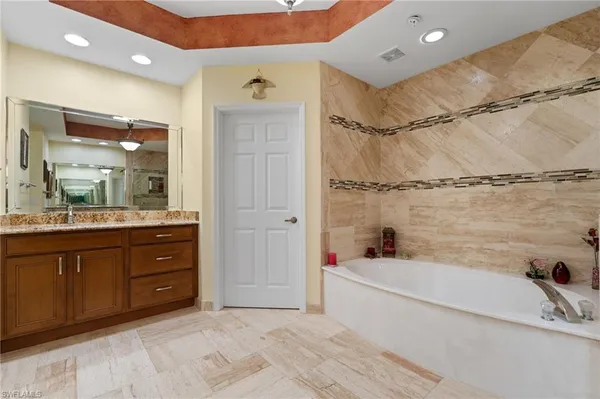 $727,500 | 1665 Winding Oaks Way, Unit 202, Naples, FL 34109