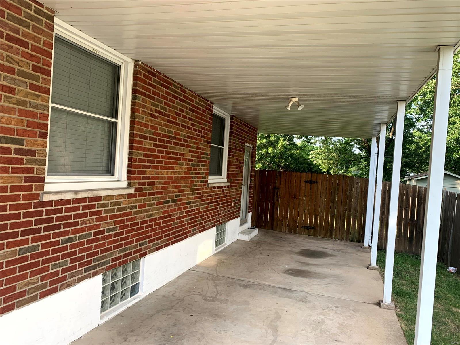 605 Mullanphy Road Florissant, MO 63031 - Photo 5 of 42 Gallery Image 5