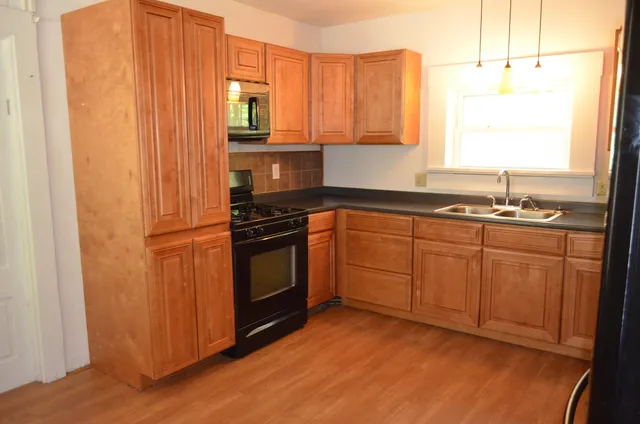 $289,900 | 31 Dean Street, Winterport, ME 04496