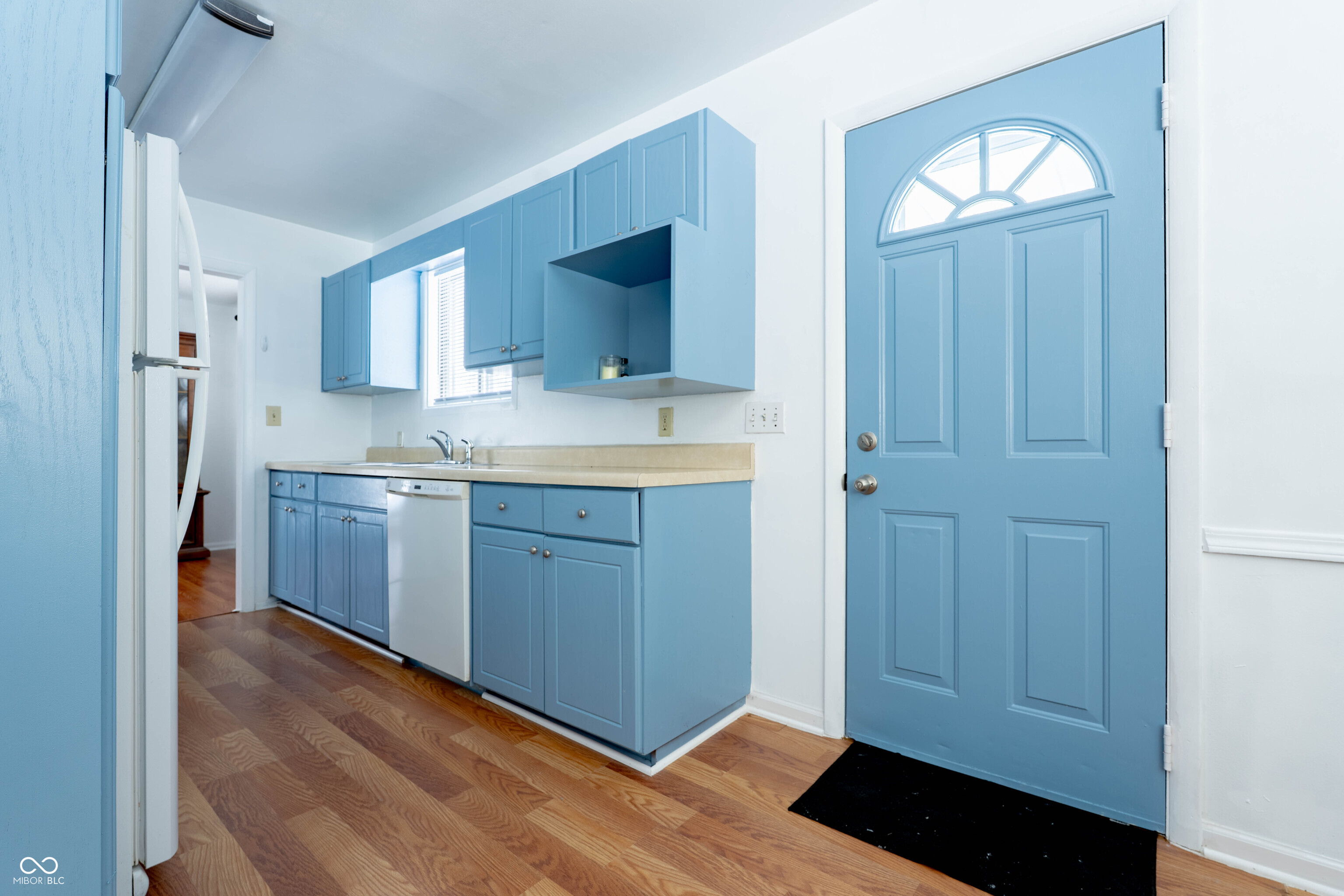 625 West Southport Road Indianapolis, IN 46217 - Photo 11 of 24