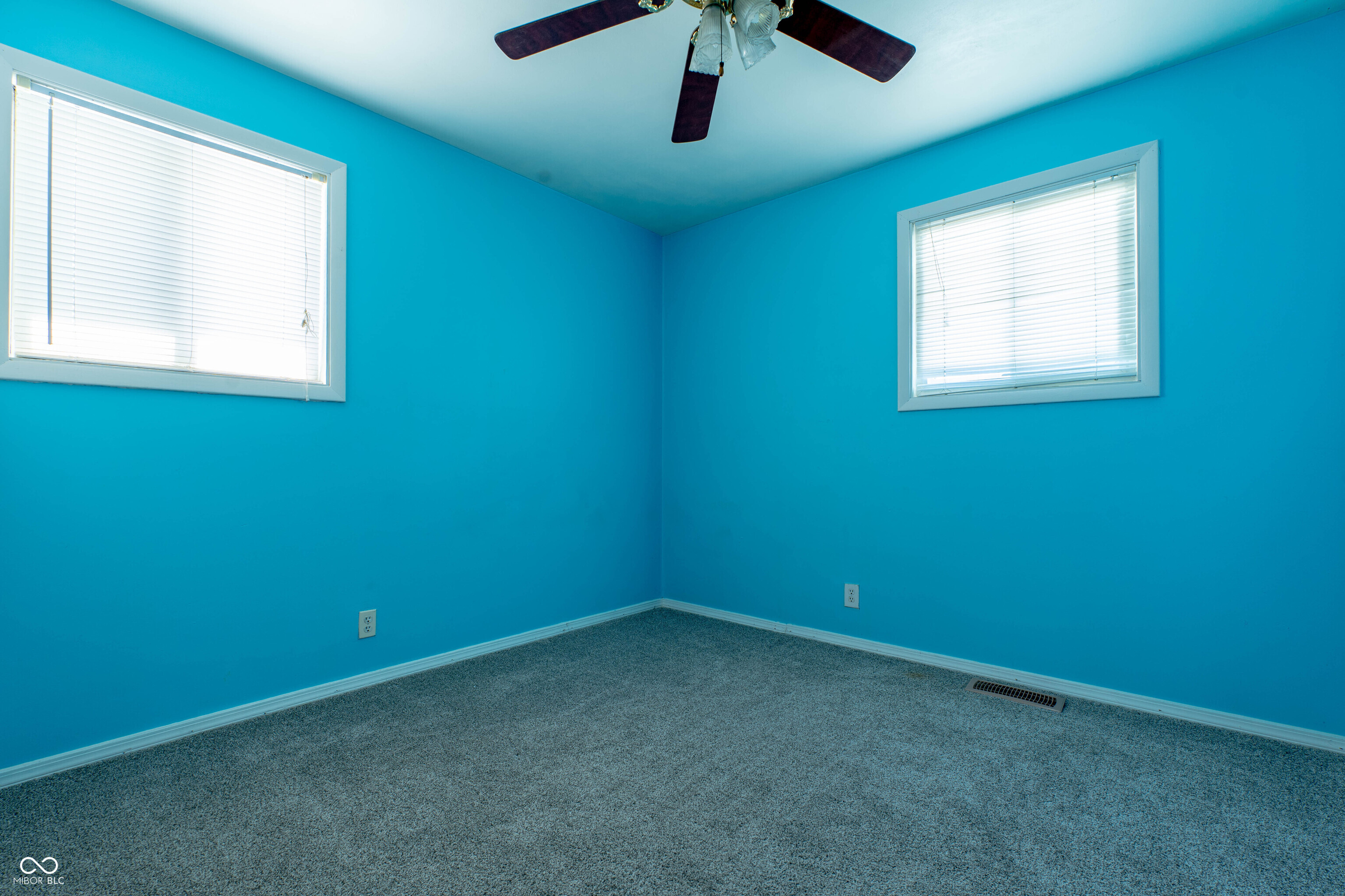 625 West Southport Road Indianapolis, IN 46217 - Photo 17 of 24