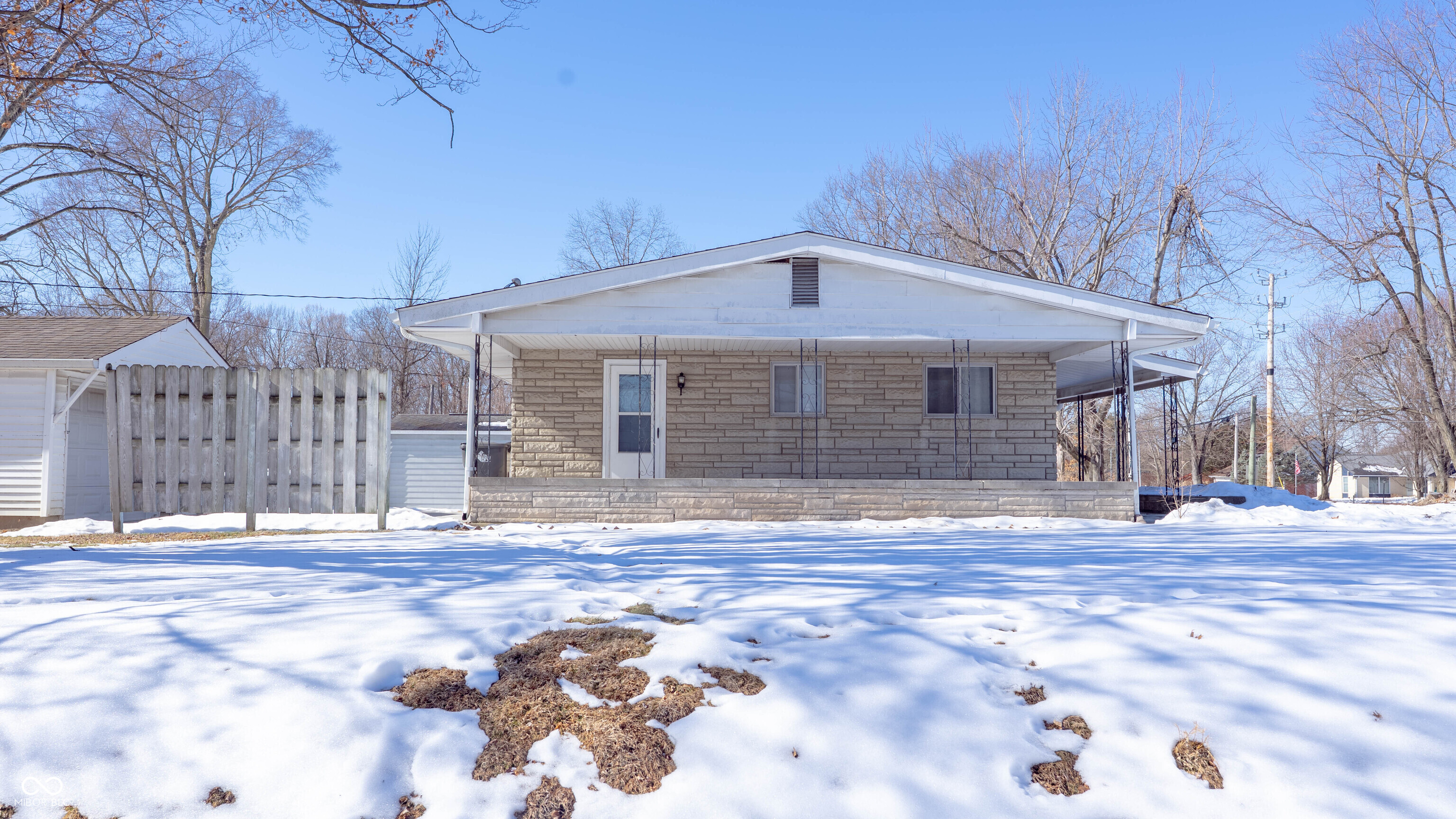 625 West Southport Road Indianapolis, IN 46217 - Photo 3 of 24
