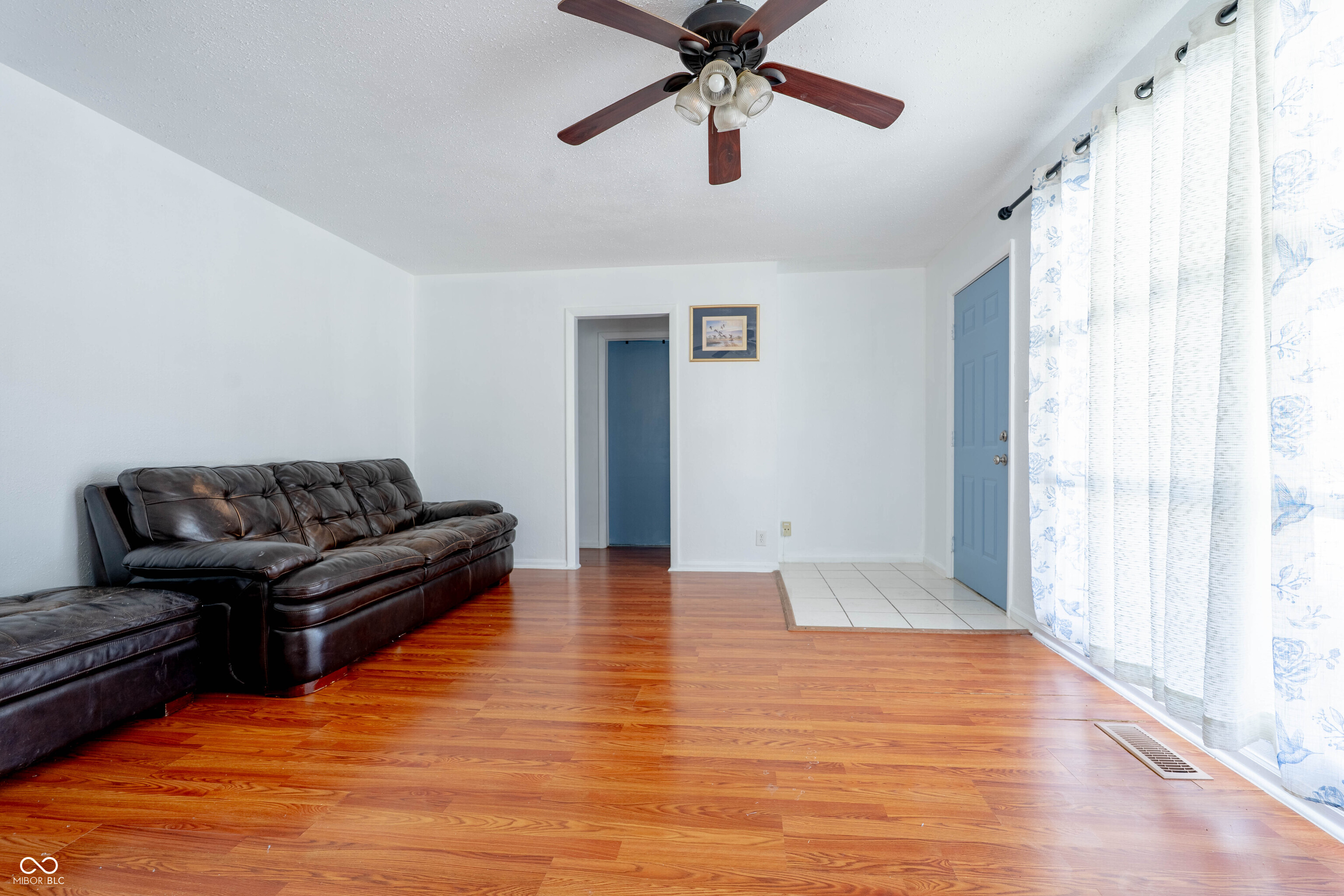 625 West Southport Road Indianapolis, IN 46217 - Photo 6 of 24