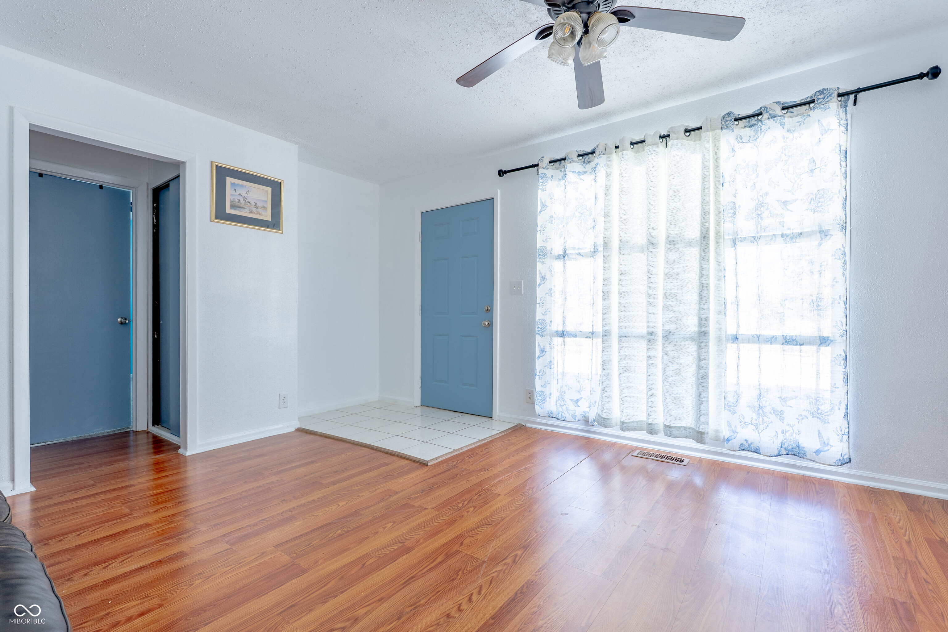 625 West Southport Road Indianapolis, IN 46217 - Photo 7 of 24