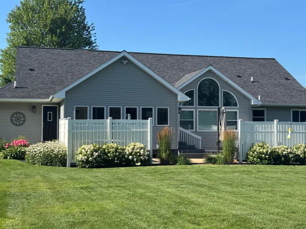 $549,900 | 10708 Marquedat, Grass Lake, MI 49240