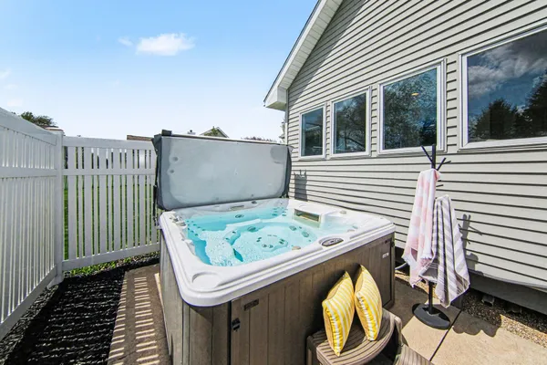 $549,900 | 10708 Marquedat, Grass Lake, MI 49240