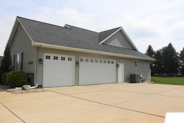 $549,900 | 10708 Marquedat, Grass Lake, MI 49240